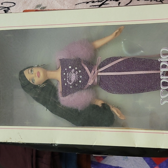 Scorpio Barbie - Picture 1 of 2